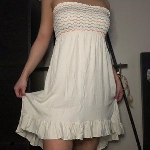 Beachy offwhite bandeau dress
